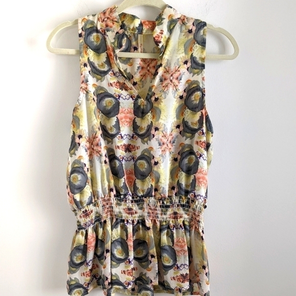 Vintage Tops - VINTAGE Pop Art Photo Realistic Floral Print Sleeveless Peplum Top